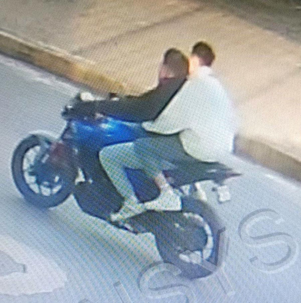 Karabük\'te tek teker üzerinde trafiği tehlikeye atan sürücüye ve yolcuya ceza kesildi