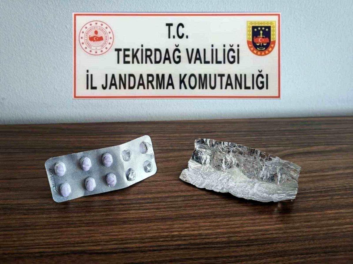 Tekirdağ\'da jandarma operasyonunda silah ve uyuşturucu ele geçirildi