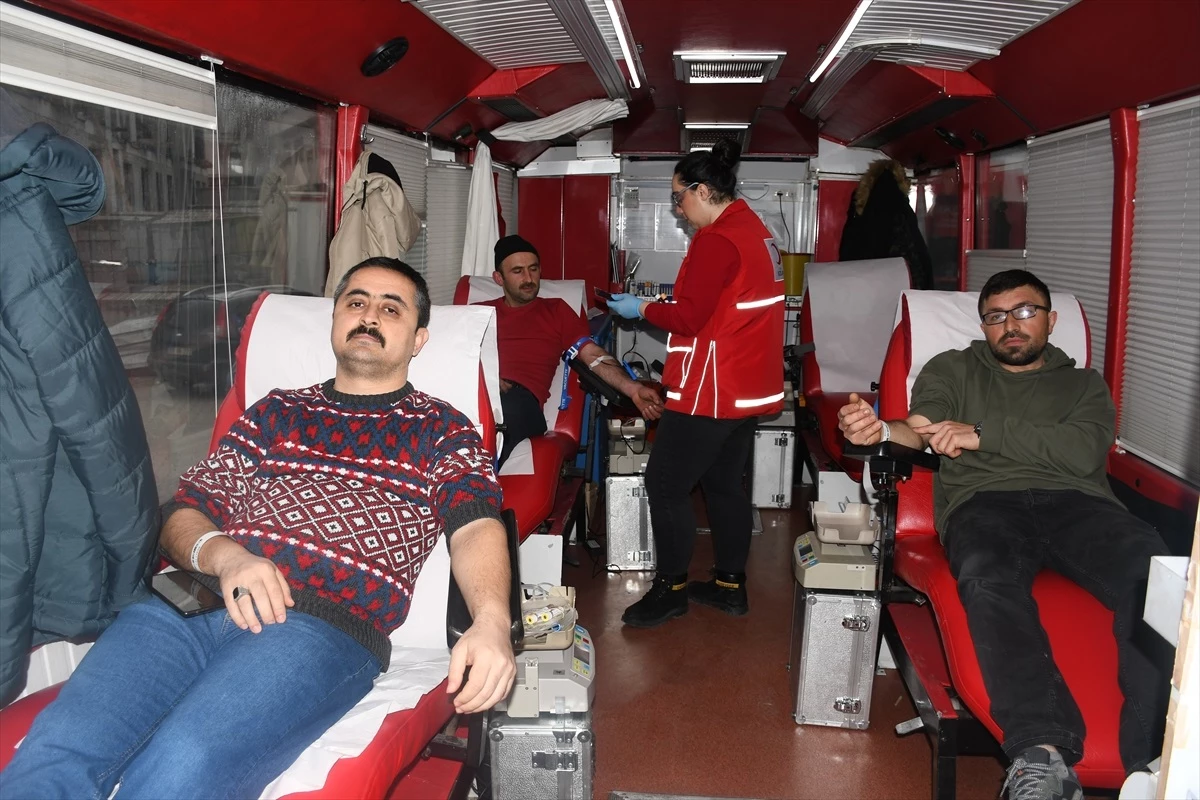 Vezirköprü\'de Kan Bağışı Kampanyası Düzenlendi