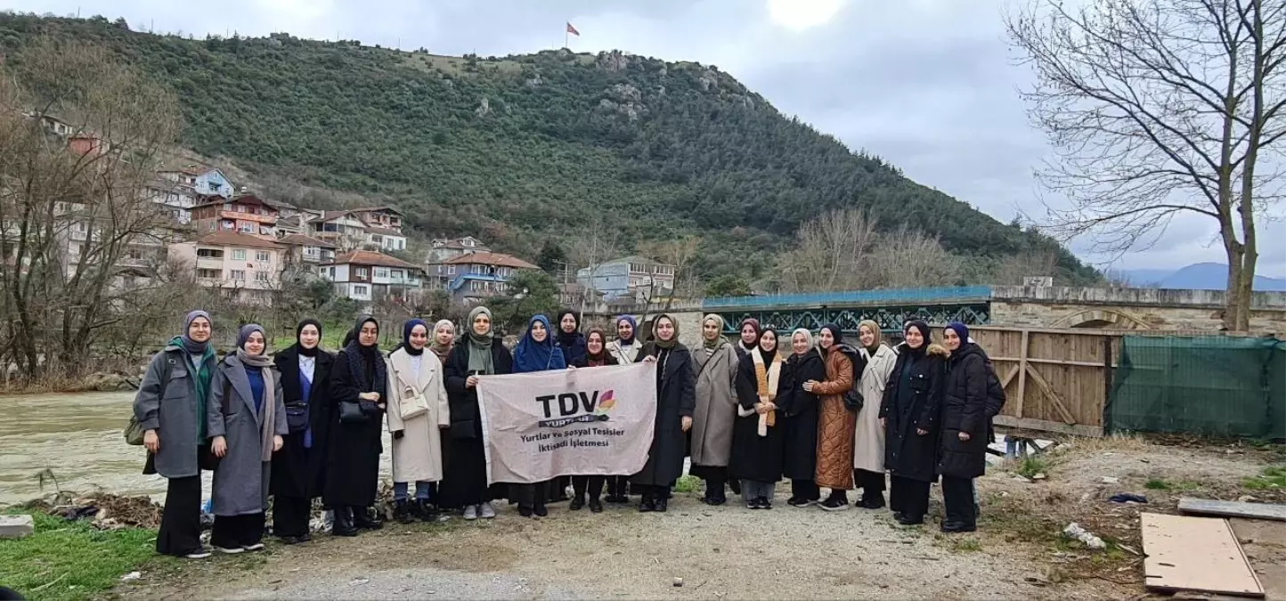 Sakarya Büyükşehir Belediyesi, Üniversite Öğrencilerine Şehir Turu Düzenledi