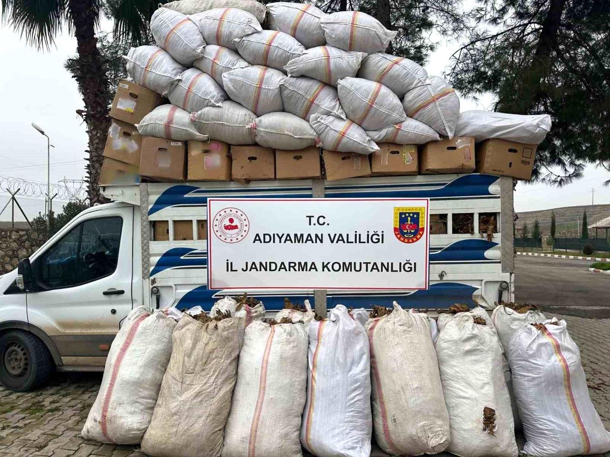 Adıyaman\'da 3 Ton Kaçak Tütün Ele Geçirildi