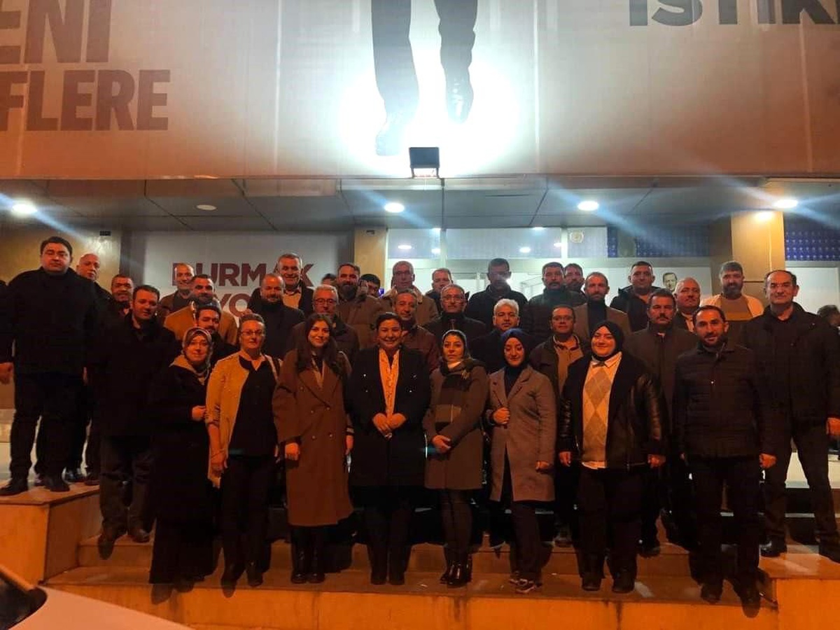 AK Parti Kırşehir İl Teşkilatı, yenilenen kadrolarıyla seçimlere gidiyor