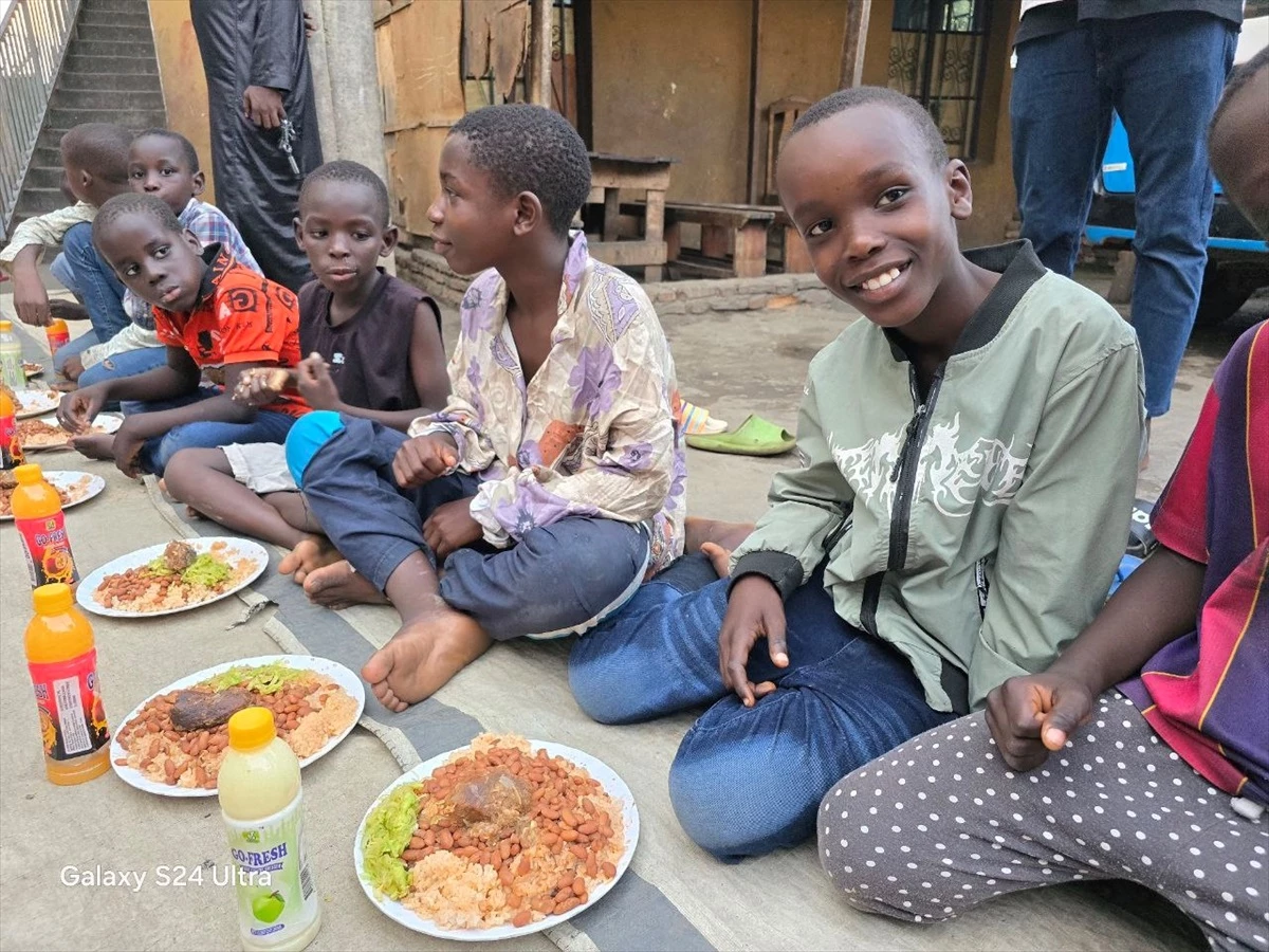 Avrupa Yetim Eli Derneği, Burundi\'de İhtiyaç Sahiplerine Yardım Yaptı