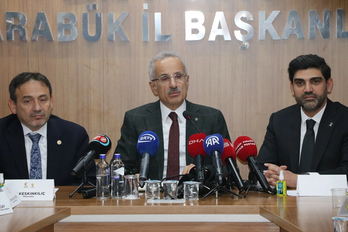 Ulaştırma ve Altyapı Bakanı Abdulkadir Uraloğlu, Filyos Limanı\'ndaki çalışmalara ilişkin açıklamalarda bulundu