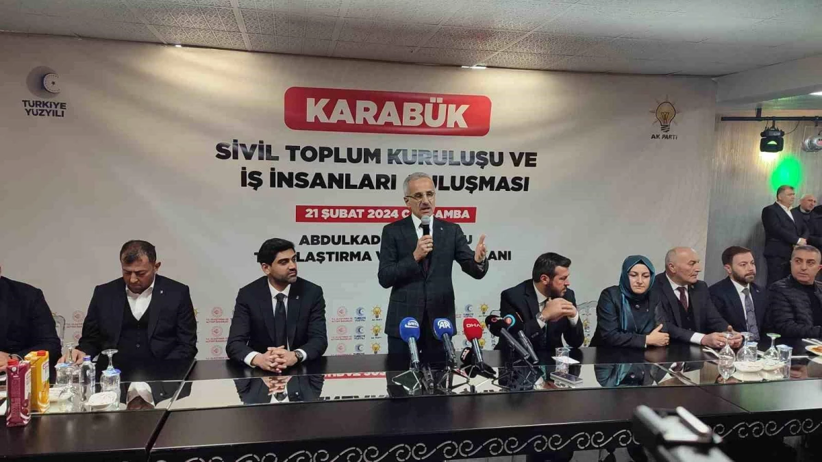 Ulaştırma Bakanı: Milli muharip uçağımız Kaan\'ın uçuşu Türkiye\'nin geldiği noktayı gösteriyor