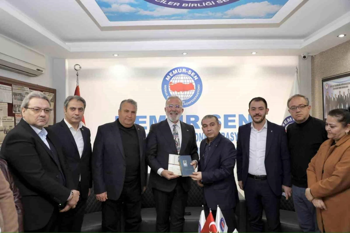Yunusemre Belediye Başkanı Dr. Mehmet Çerçi, Memur-Sen Manisa İl Temsilciliğini ziyaret etti