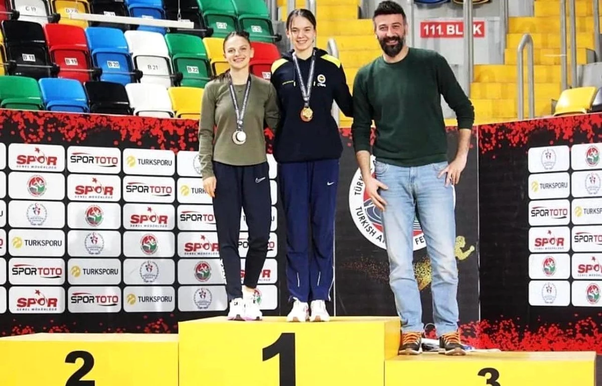 Bilecikli Sporcu Hayriye Nur Arı, Üç Adım Atlamada Türkiye İkincisi Oldu