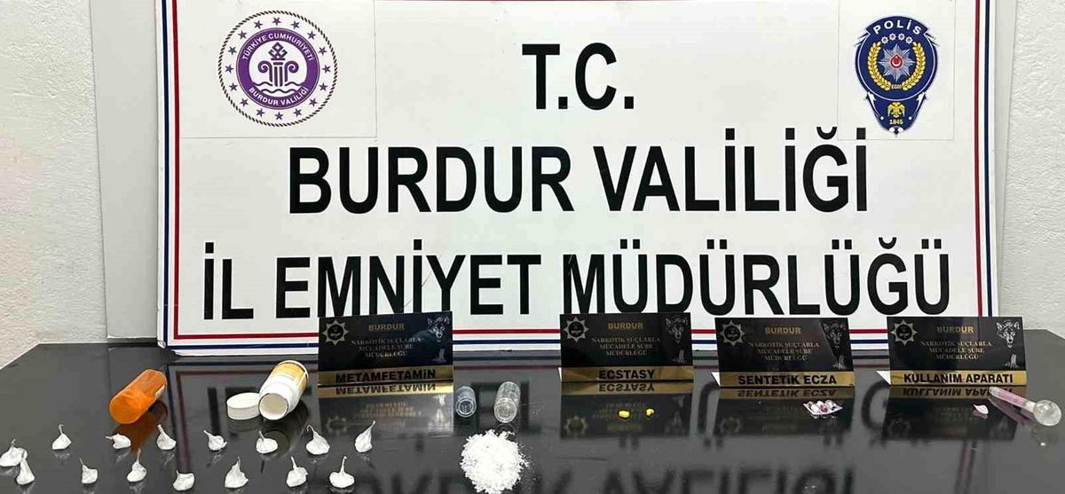 Burdur\'da durdurulan araçta uyuşturucu çıktı, 1 kişi tutuklandı