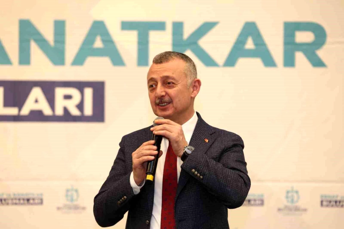 Kocaeli Büyükşehir Belediye Başkanı Tahir Büyükakın, Esnaf ile Bir Araya Geldi