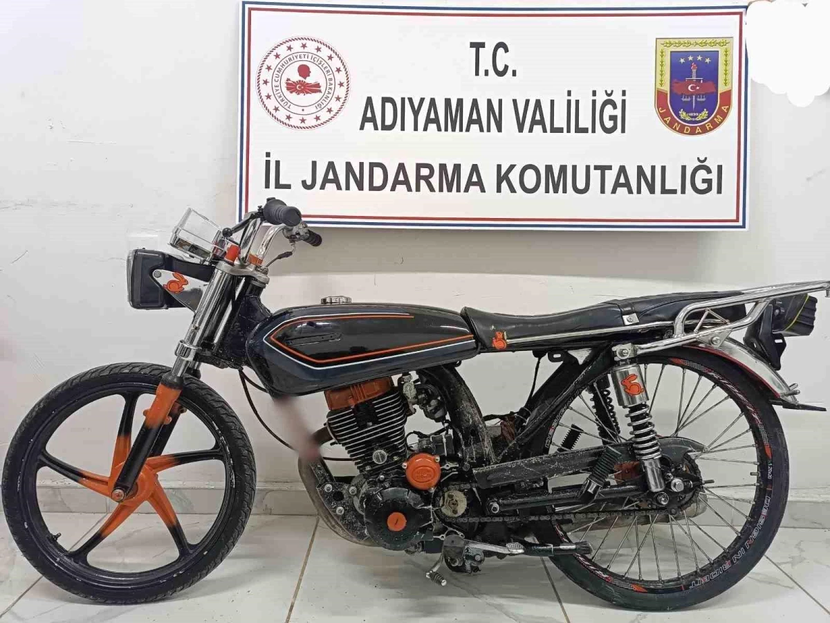 Adıyaman\'da çalıntı motosikletle kaçan şahıs yakalandı