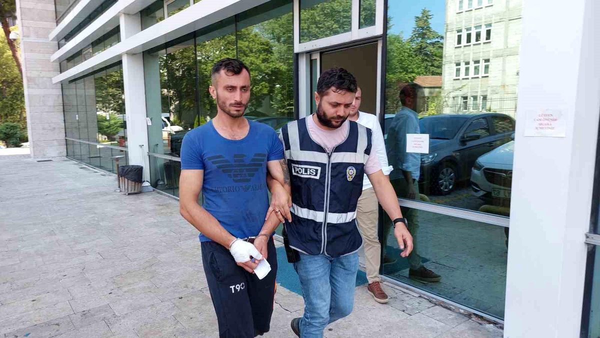 Samsun\'da içkili restoran çıkışında yaşanan kavgada 1 kişi öldü, 1 kişi ağır yaralandı