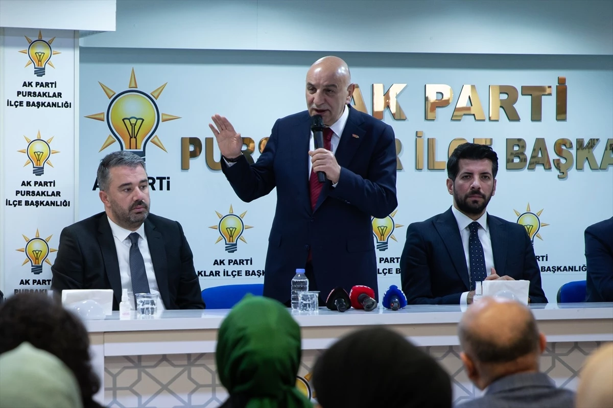 Cumhur İttifakı\'nın Ankara Büyükşehir Belediye Başkan adayı Turgut Altınok, Pursaklar\'da ziyaretlerde bulundu