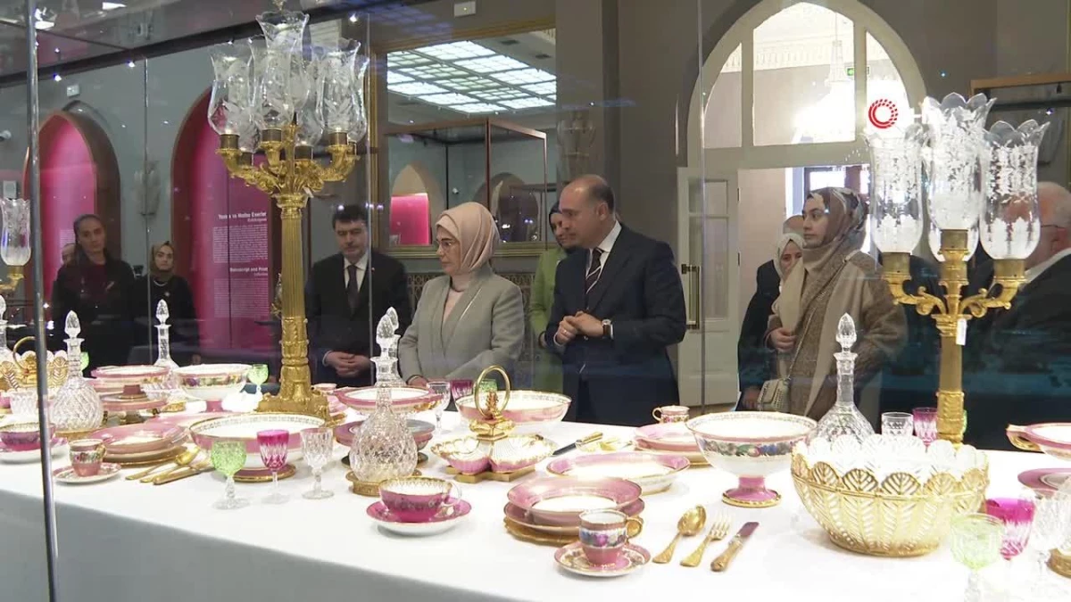 Emine Erdoğan, Ankara\'nın tarihi yapılarından Ankara Palas Müzesi\'ni ziyaret etti