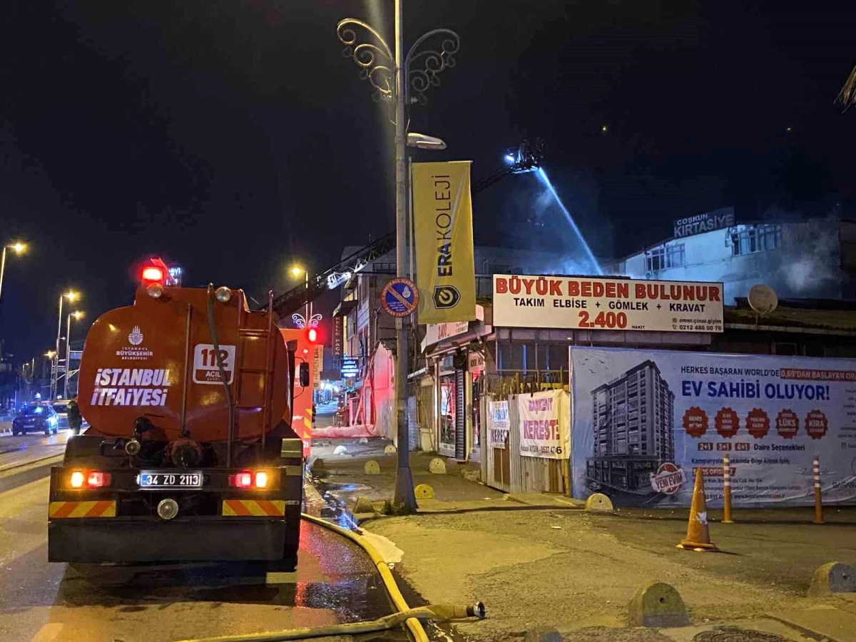 Gaziosmanpaşa\'da İki Katlı İş Yerinde Yangın Çıktı