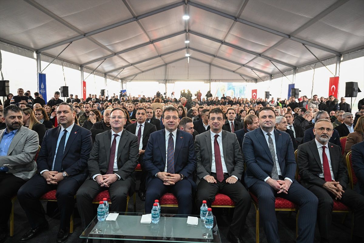 İBB Başkanı İmamoğlu, İstanbul\'da dere ıslahı ve bakım onarım çalışmalarını tanıttı