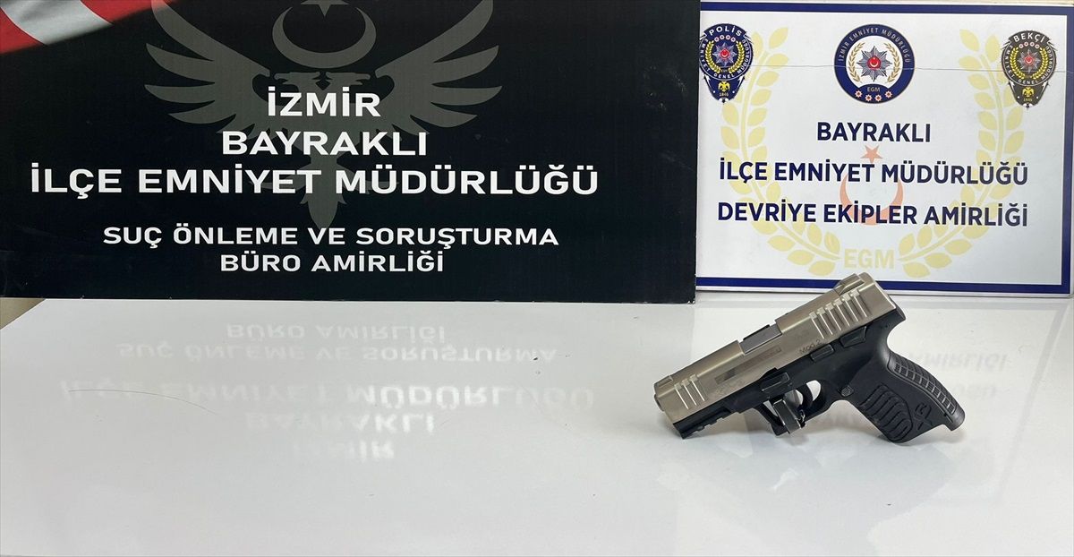 İzmir\'de torun, dedesini bacağından tabancayla yaraladı