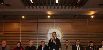 Cumhur İttifakı'nın AK Parti'den İzmit Belediye Başkan adayı Muharrem Tutuş, belediye meclis üyeleriyle bir araya geldi