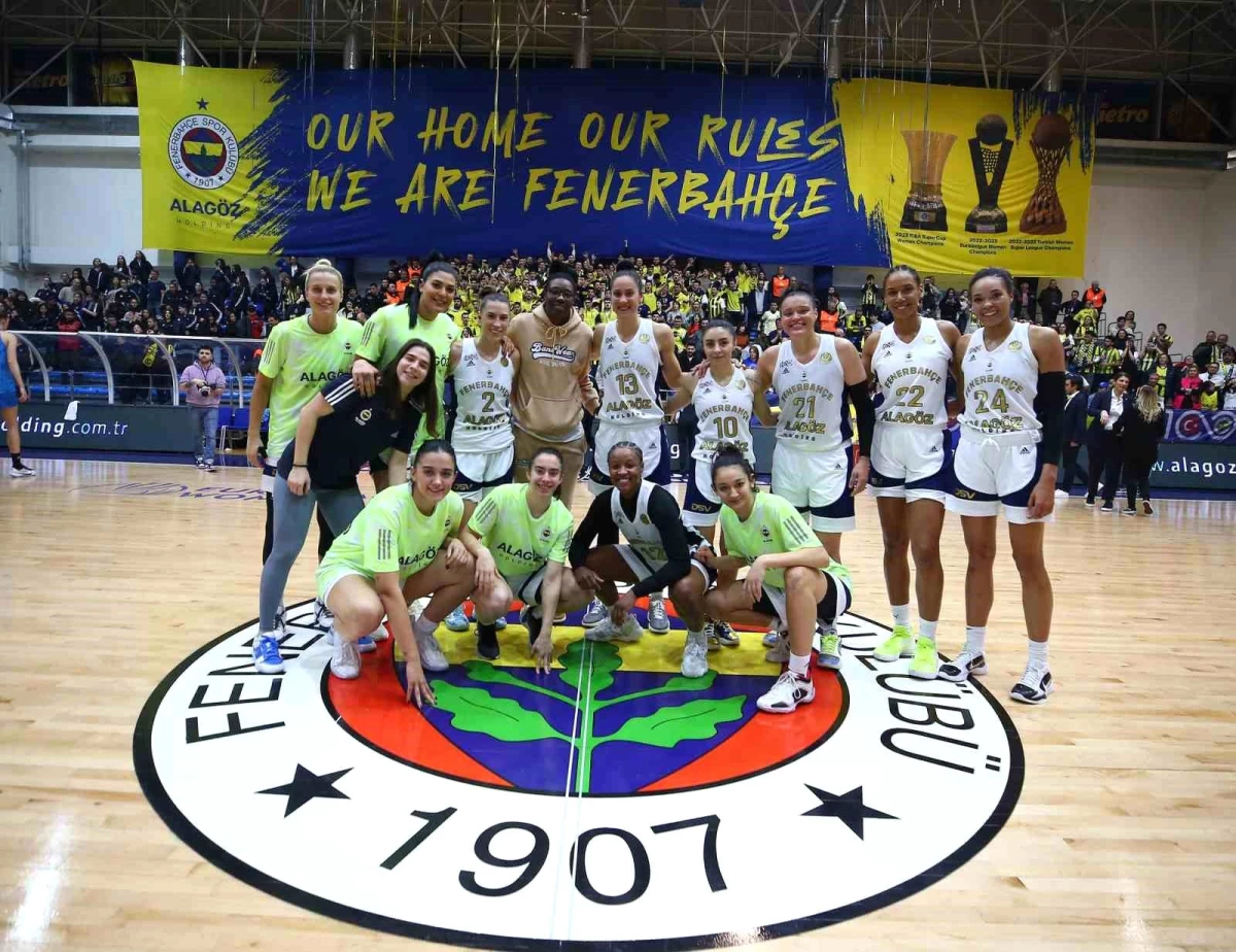 Fenerbahçe Alagöz Holding Kadın Basketbol Takımı, EuroLeague çeyrek finalinde Perfumerias Avenida\'yı yendi