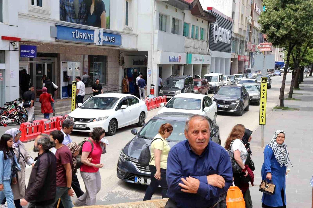 Kastamonu\'da Trafiğe Kayıtlı Araç Sayısı 152 Bin 480 Oldu