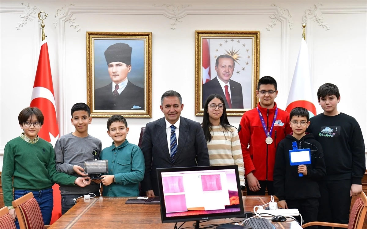 Kırşehir Valisi Buhara, BİLSEM öğrencileriyle buluştu