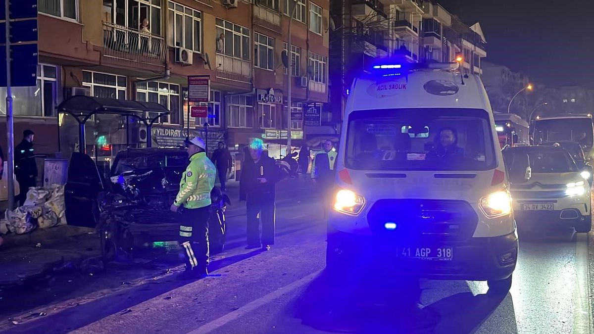 İzmit\'te trafik kazası: 7 yaralı