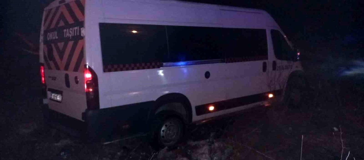 Eskişehir\'de Alkollü Sürücü Tarlaya Uçtu