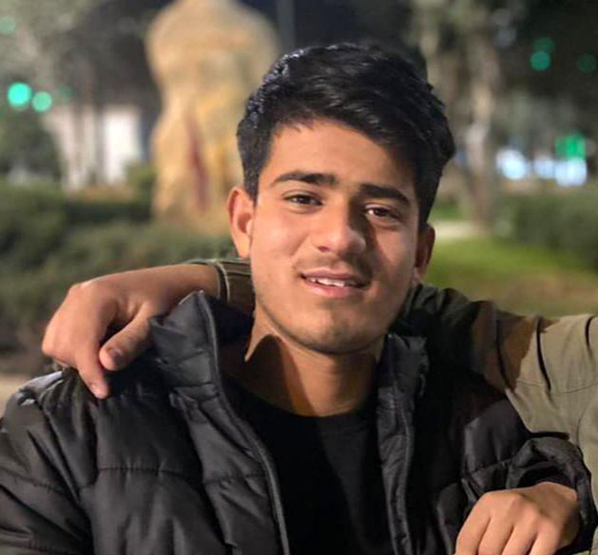 Mersin\'de Otomobil Şarampole Devrildi: 2 Kişi Hayatını Kaybetti