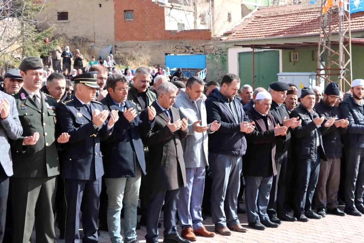 Niğde\'de Gazi Ahmet Cantemur\'un cenaze töreni düzenlendi