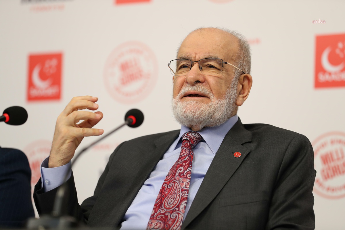 Saadet Partisi Adaylarına Eğitimler Veriyor