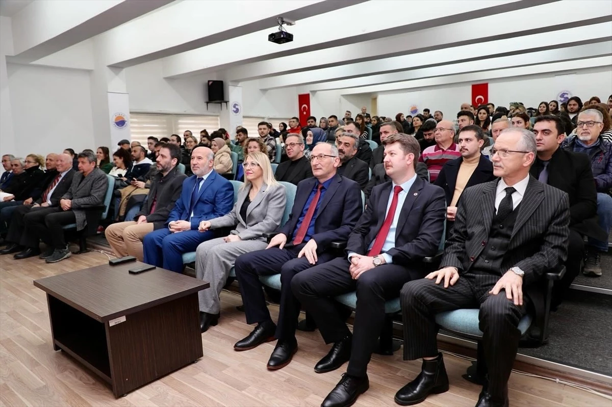 Sinop Üniversitesi\'nde bağımlılık konulu konferans düzenlendi