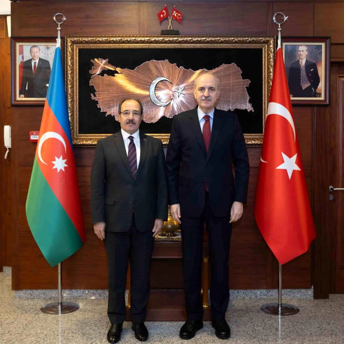 TBMM Başkanı Numan Kurtulmuş, Türkiye\'nin Bakü Büyükelçiliğini ziyaret etti
