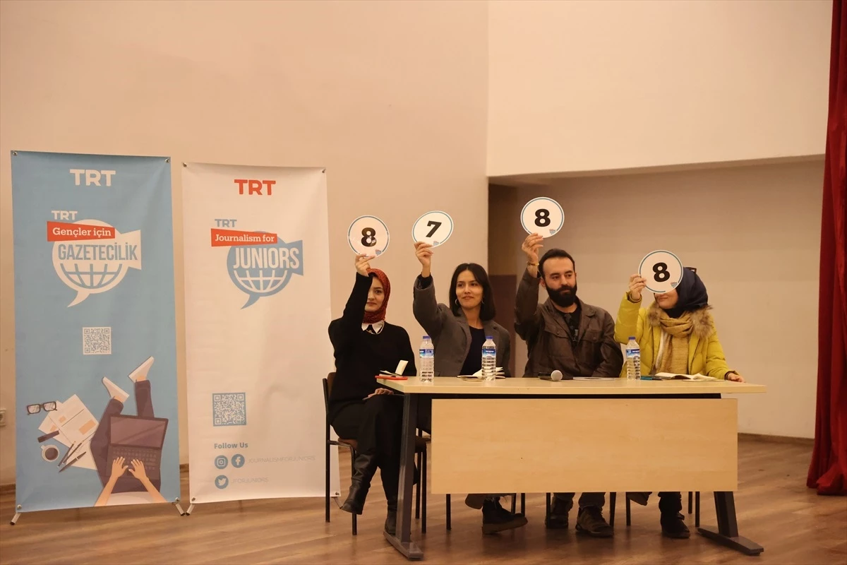 TRT, Diyarbakır\'da gençlere gazetecilik eğitimi verdi