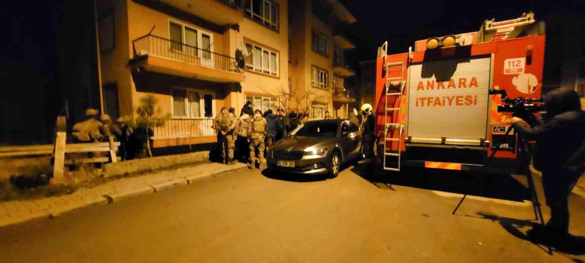 Ankara\'da Babasının Silahla Rehin Aldığı Çocuk Kurtarıldı