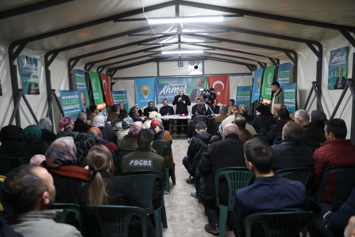 Kocasinan Belediye Başkanı Ahmet Çolakbayrakdar Şeker Mahallesi\'ni ziyaret etti