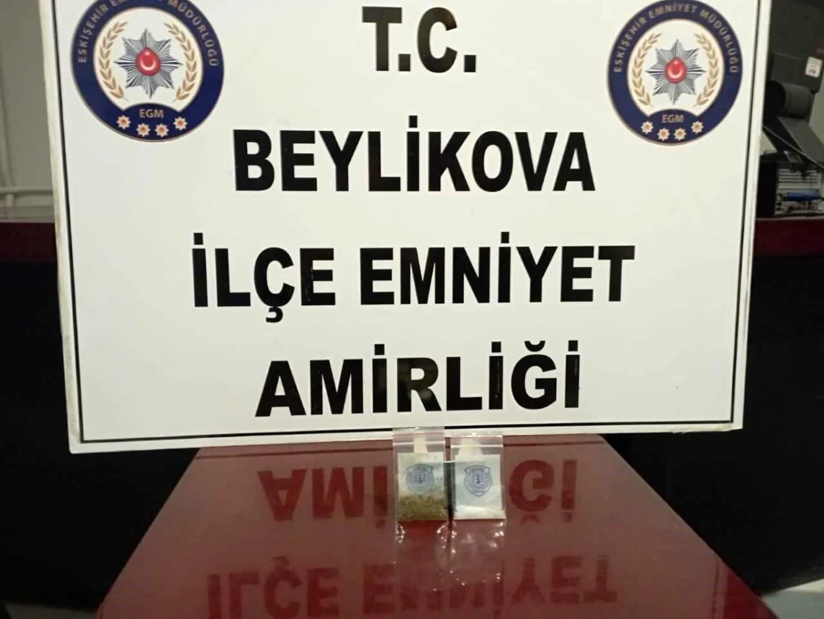 Eskişehir Beylikova\'da Uyuşturucu Operasyonu: 2 Şüpheli Yakalandı