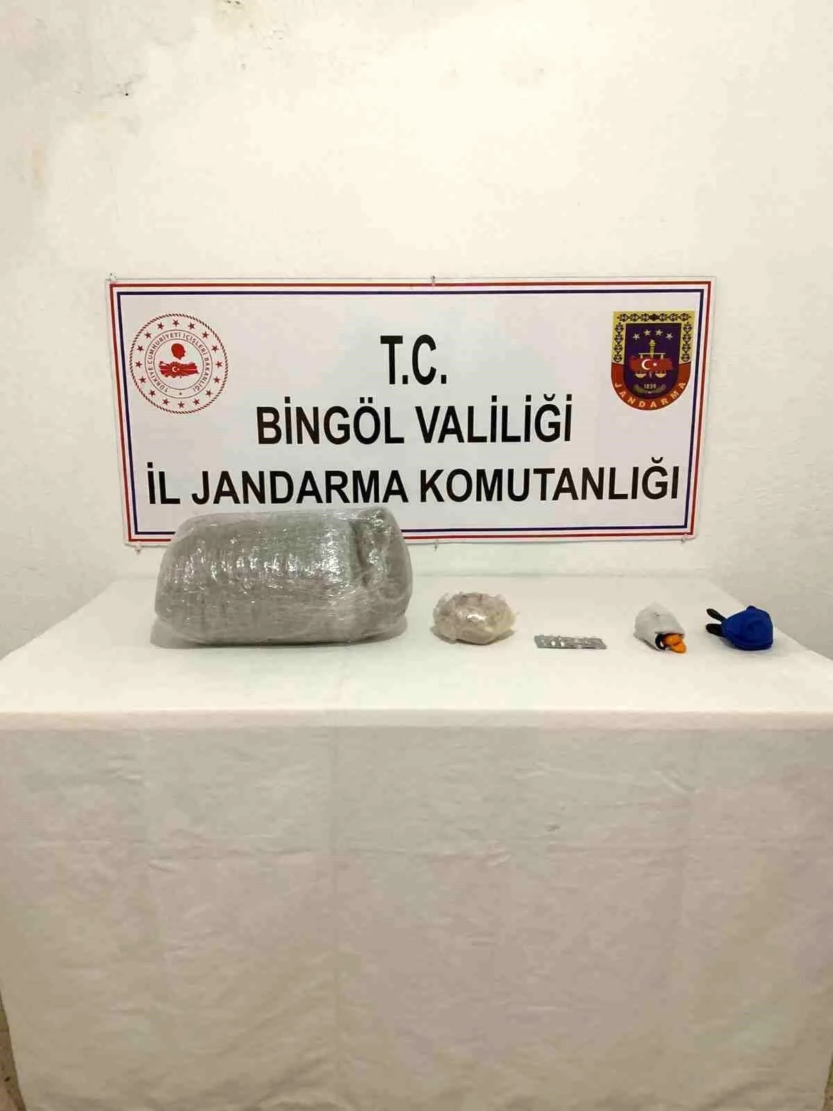 Bingöl\'de 2.6 kilo esrar ele geçirildi, 1 şüpheli gözaltına alındı