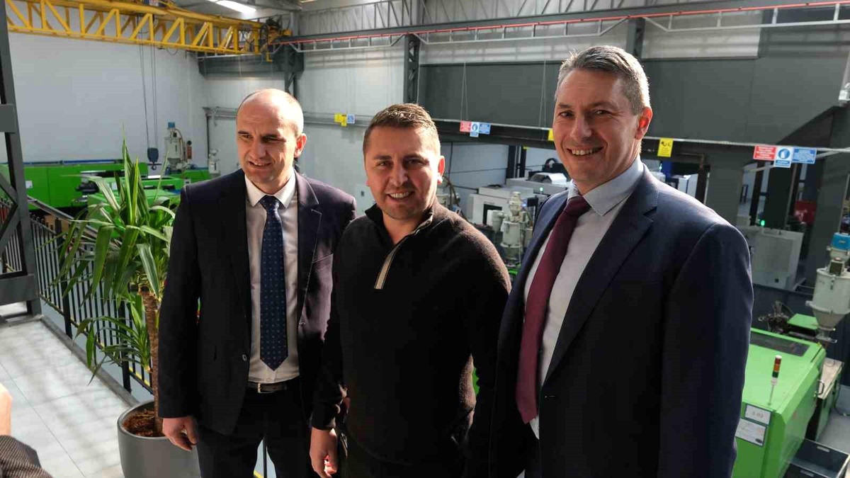 Bosna Hersek Dış Ticaret Odası Başkanı Türkiye\'nin Sanayi ve Teknoloji Başarılarını Takdir Ediyor