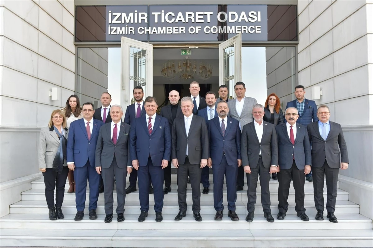 CHP İzmir Büyükşehir Belediye Başkan Adayı Cemil Tugay, İZTO\'yu ziyaret etti
