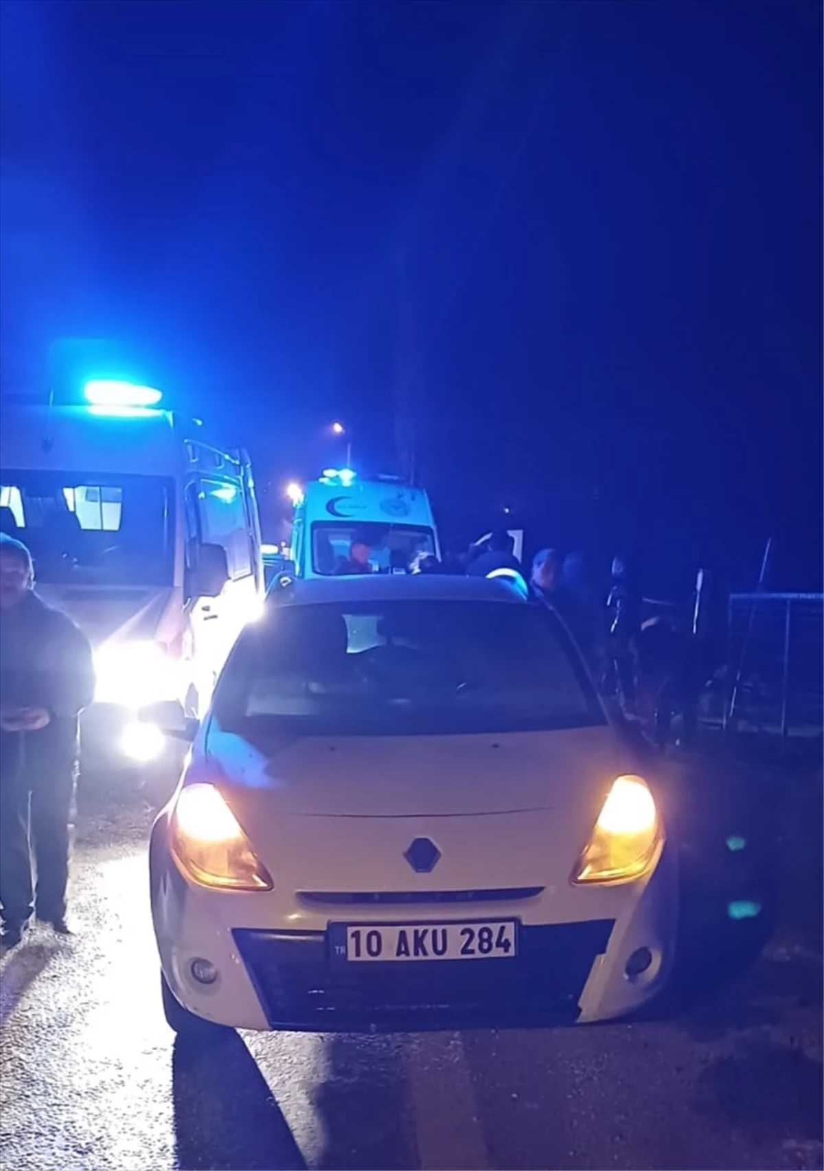 Erdek\'te trafik kazasında 2 kişi yaralandı