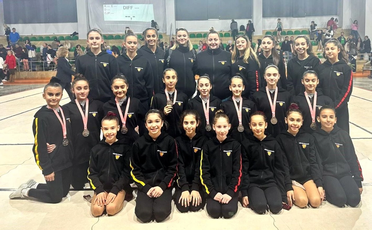 Göztepe Cimnastik, İstanbul\'daki Türkiye Şampiyonası\'ndan madalyalarla döndü