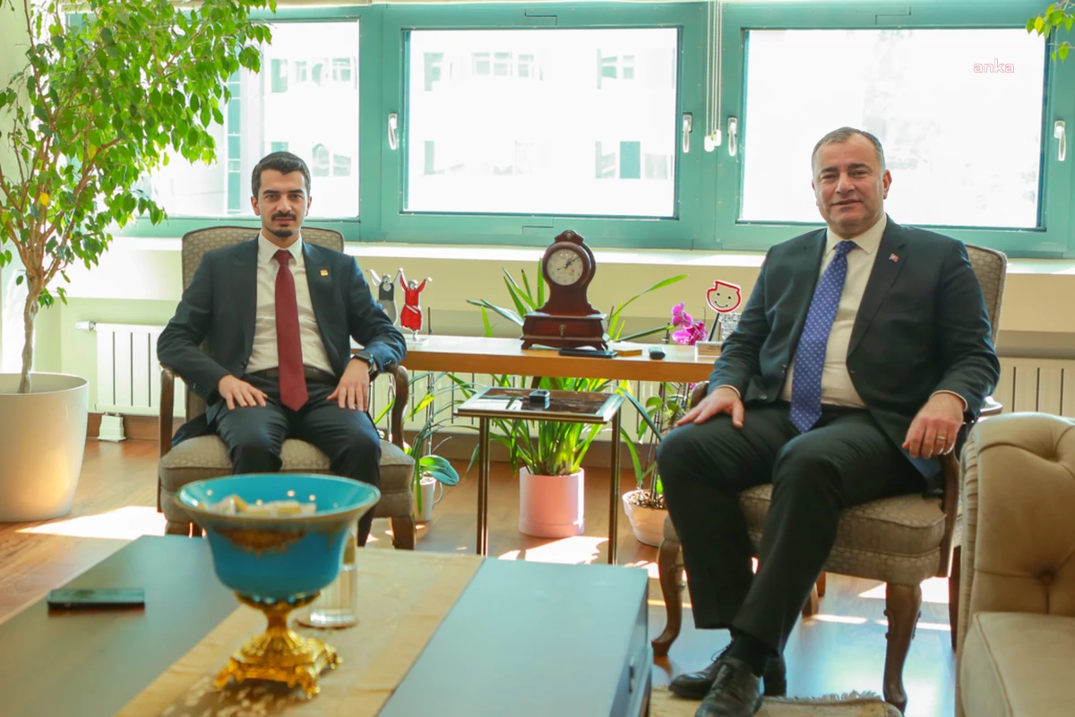 CHP\'nin Çankaya Belediye Başkan Adayı Hüseyin Can Güner ile Çankaya Belediye Başkanı Alper Taşdelen bir araya geldi