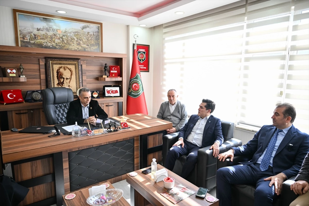 İYİ Parti İstanbul Büyükşehir Belediye Başkan Adayı Buğra Kavuncu, seçim çalışmaları kapsamında ziyaretlerde bulundu