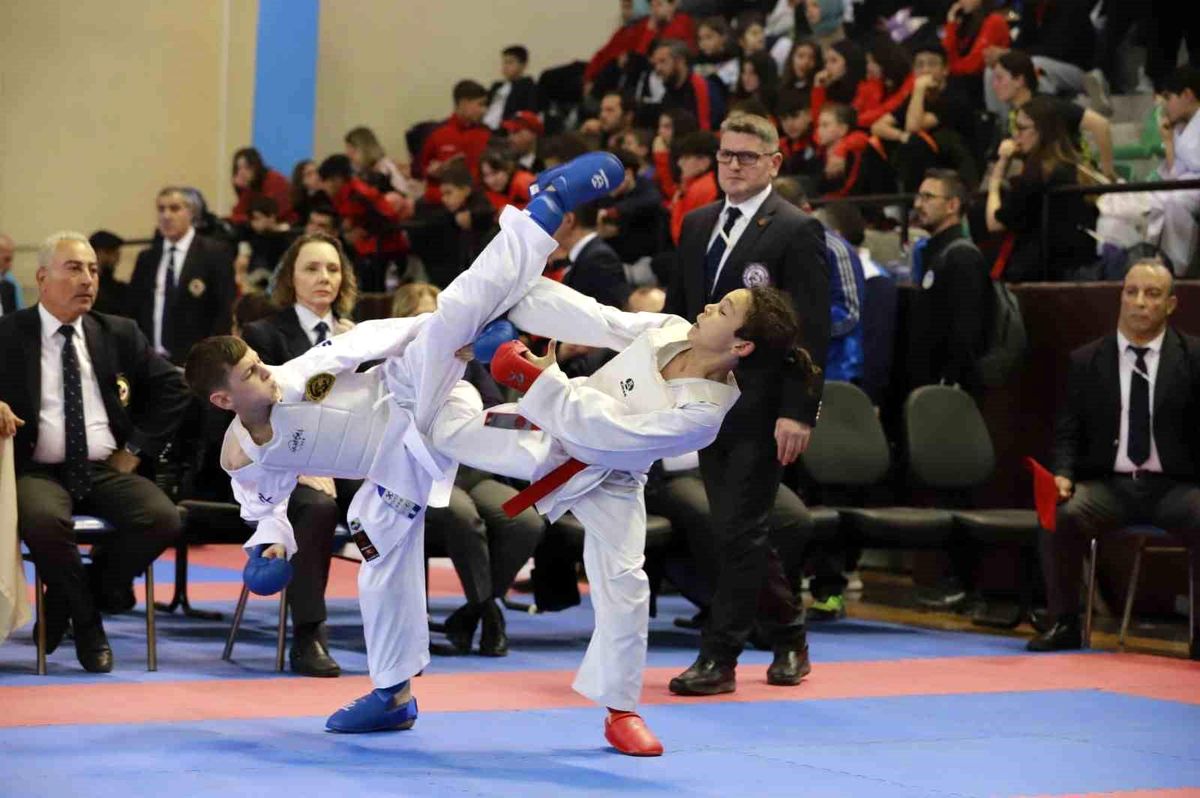 Okul Sporları Karate Yıldız ve Küçükler Grup Müsabakaları Denizli\'de Yapılacak