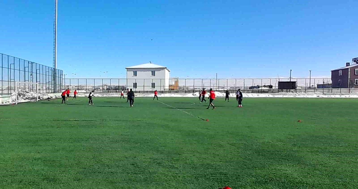 Kars 36 Spor Palandöken Belediye Spor Karşılaşması Hazırlıklarını Sürdürüyor