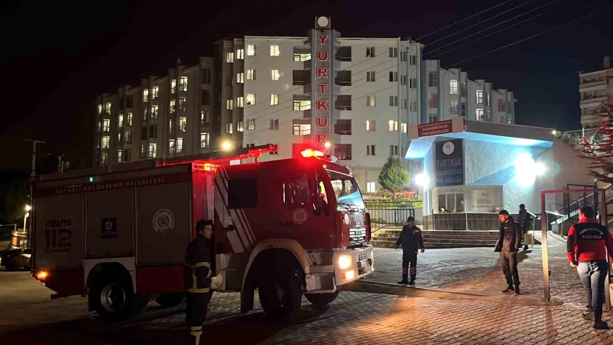 Karamürsel\'deki KYK Yurdu\'nda Yangın: 1 Kişi Hastaneye Kaldırıldı