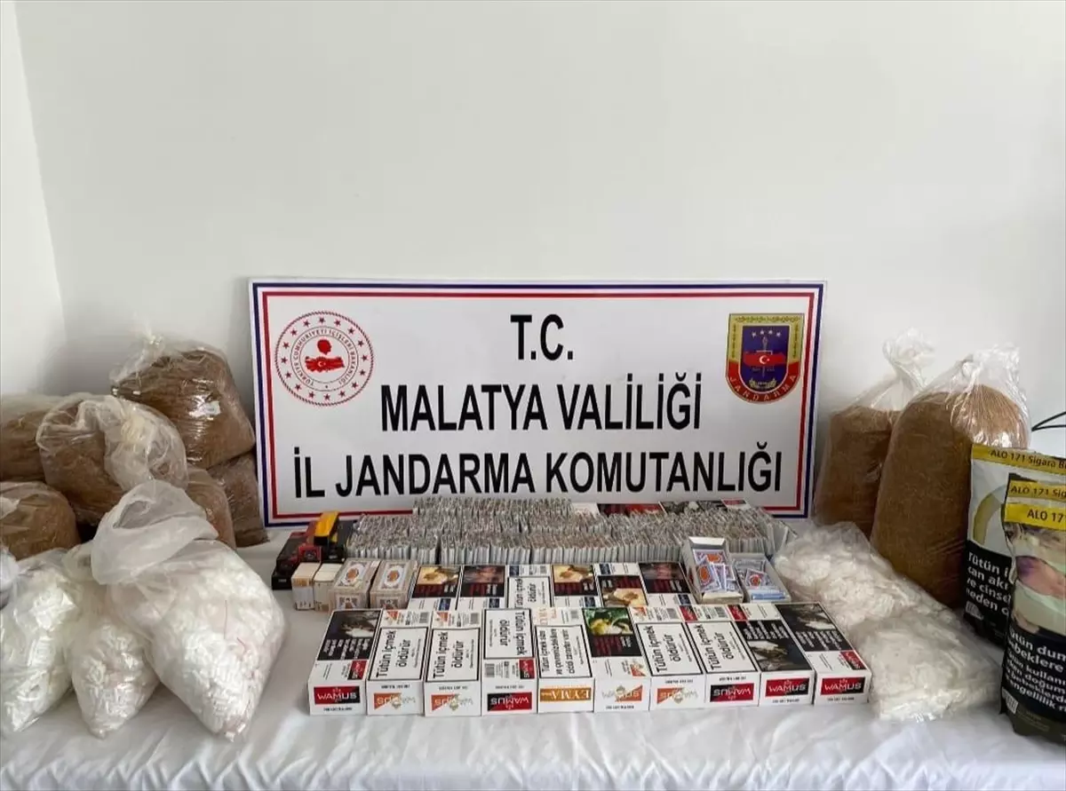 Malatya\'da Bandrolsüz Makaron ve Sigara Operasyonu