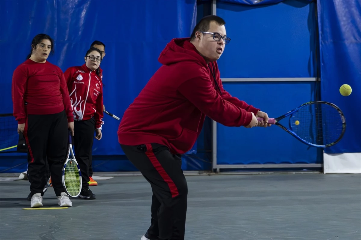 Özel Sporcular Tenis Milli Takımı, Trisome Oyunları\'nda madalya kazanmayı hedefliyor
