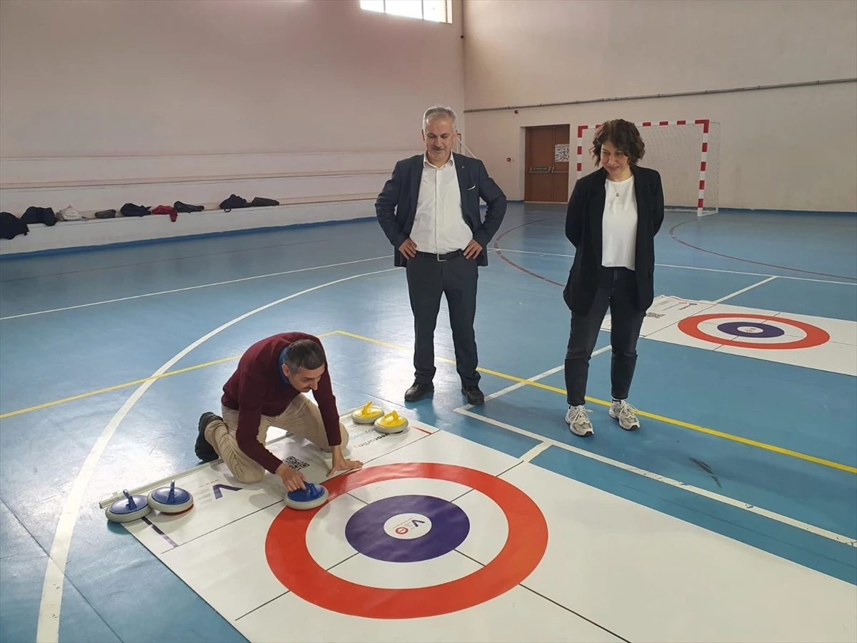 Samsun\'un Asarcık ilçesinde Öğretmenler Arası Floor Curling Turnuvası düzenlendi