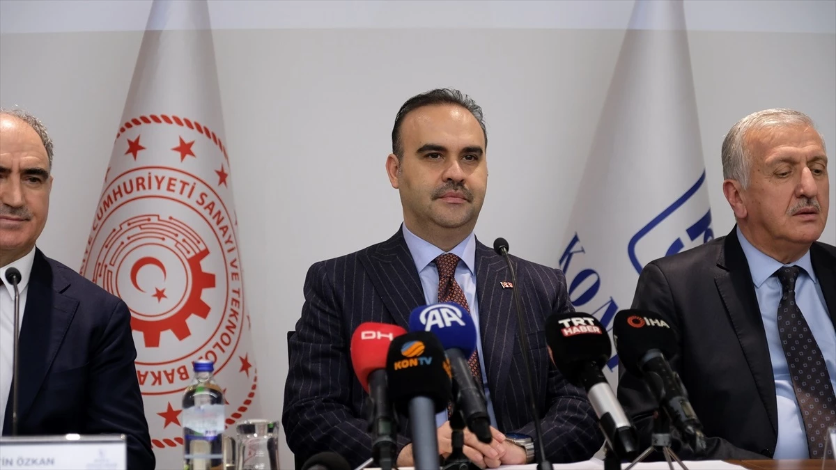 Sanayi ve Teknoloji Bakanı, Türkiye\'nin mesleki eğitimi için kaynakları seferber etmeyi amaçlıyor