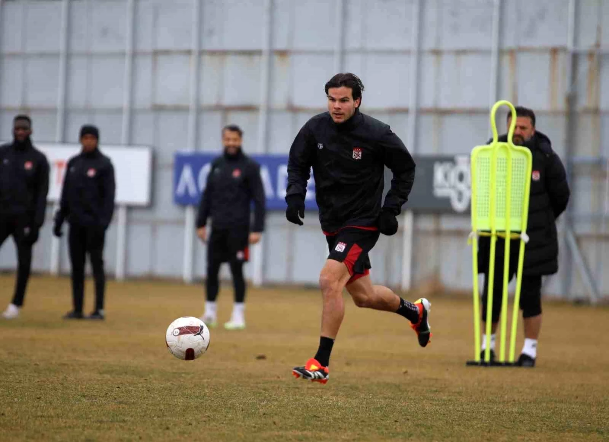 Sivasspor, Pendikspor maçı için hazırlıklarını sürdürdü